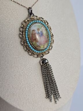 Vintage Fragonard Inspired Courting Couple Cameo Pendant Tassel